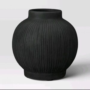 Round Ceramic Vase Black - Threshold